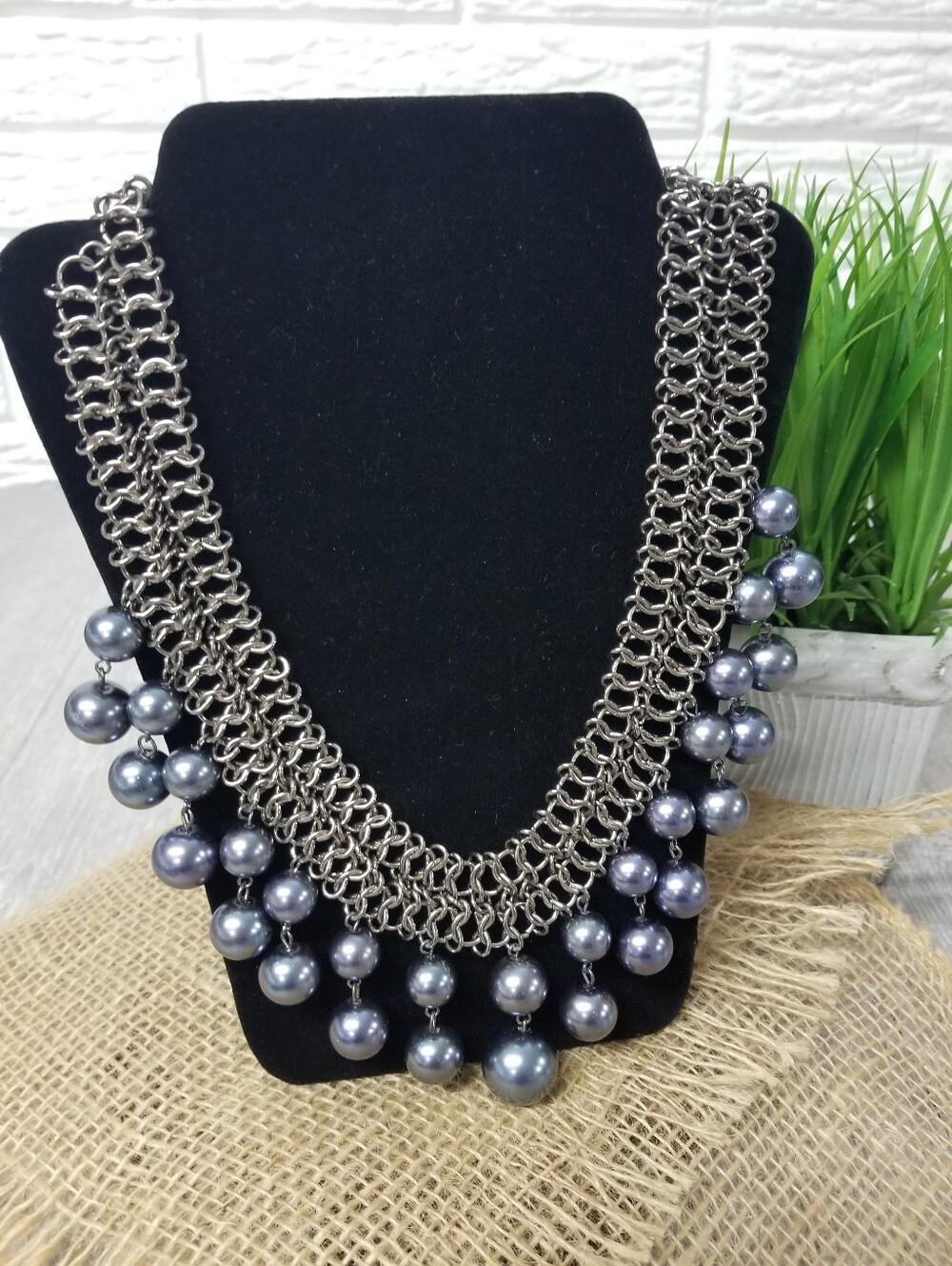 Chainmail Link Statement necklace W/ Grey Faux Pearls - Picture 7 of 8